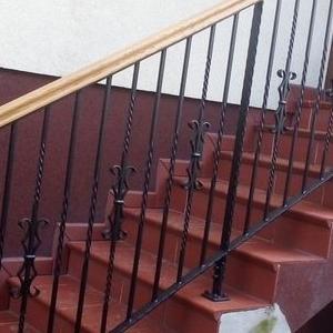 Barierka na schodach zewnętrznych